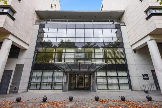 Plus de détails pour 17 Place Des Vins De France, Paris - Bureau à louer