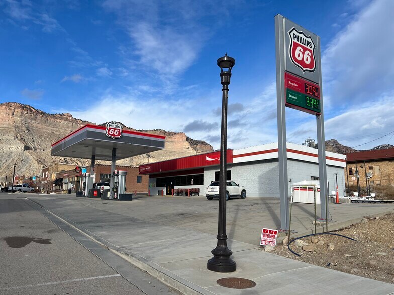 201 S Main St, Helper, UT à vendre - Photo de l’immeuble – Image 3 sur 6
