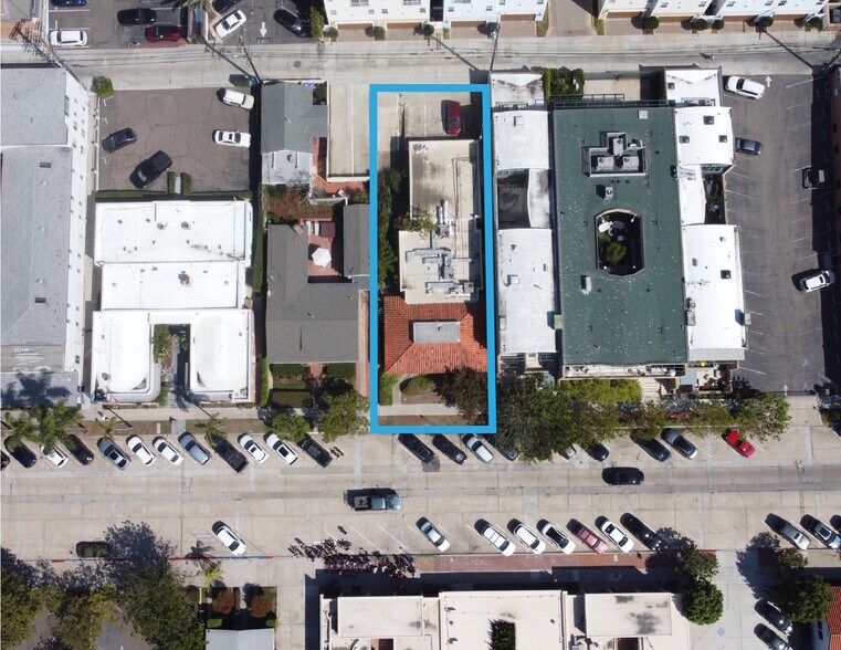 7737 Herschel Ave, La Jolla, CA à louer - Photo intérieure – Image 2 sur 4