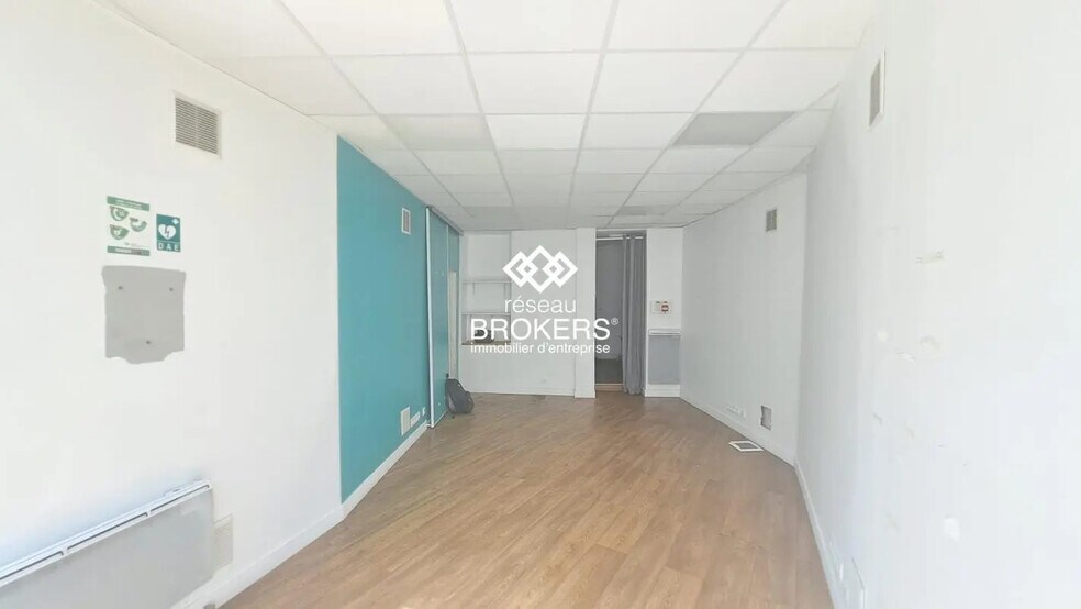 Bureau dans Bagneux à louer - Photo de l’immeuble – Image 3 sur 5