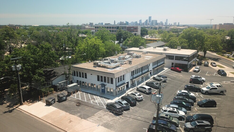 4107 Medical Pky, Austin, TX à louer - Photo de l’immeuble – Image 1 sur 11