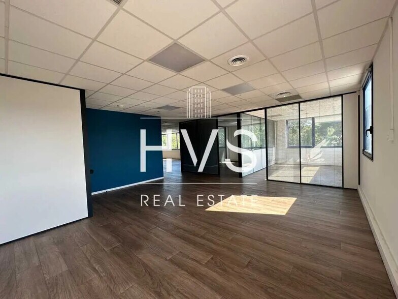 Bureau dans Aix-en-Provence à louer - Photo de l’immeuble – Image 2 sur 12