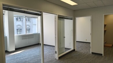 409 Granville St, Vancouver, BC à louer Photo intérieure– Image 1 sur 3