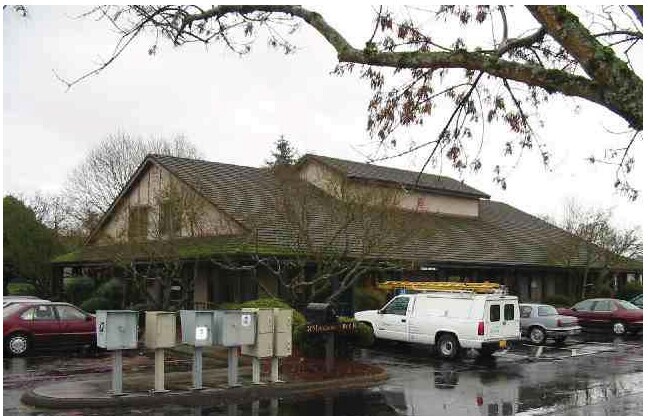 2475 Lancaster Dr NE, Salem, OR à louer - Photo de l’immeuble – Image 3 sur 4