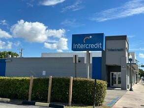 4713-4725 SW 8th St, Miami, FL à louer Photo de l’immeuble– Image 1 sur 5