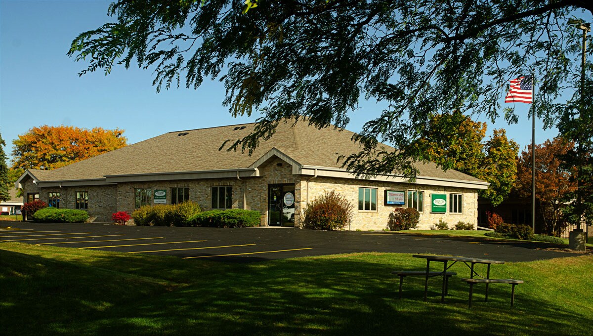 5793 W Grande Market Dr, Appleton, WI à louer Photo de l’immeuble– Image 1 sur 10