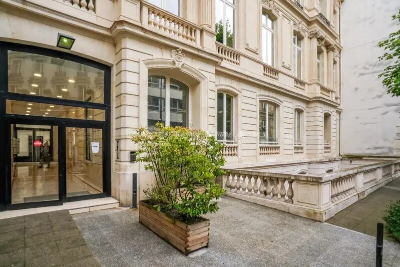 6 Rue Paul Baudry, Paris à louer - Photo de l’immeuble – Image 2 sur 14
