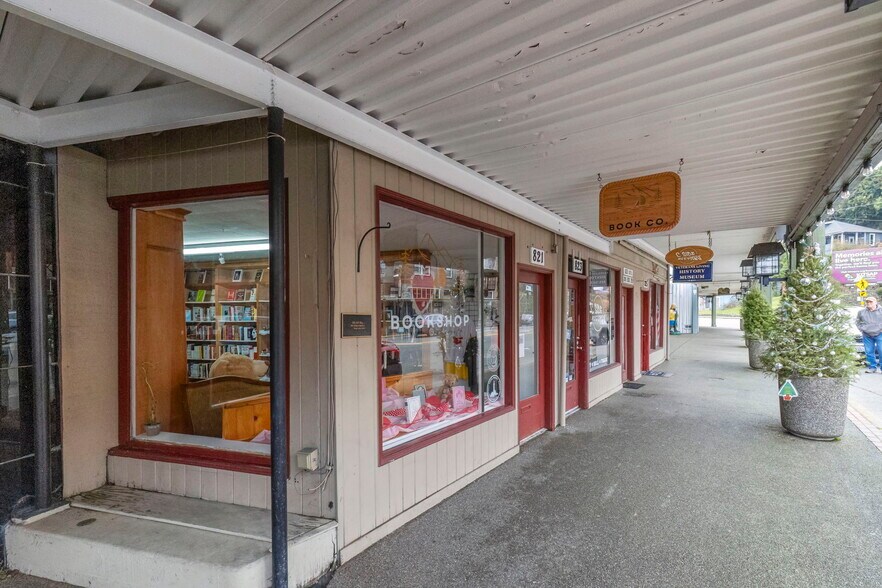 821-825 Bay St, Port Orchard, WA à vendre - Photo de l’immeuble – Image 3 sur 16