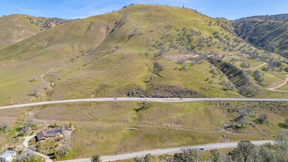 Cummings Valley Rd, Tehachapi, CA à vendre - Aérien – Image 3 sur 5