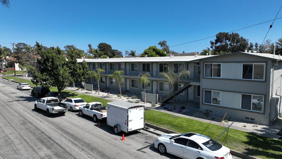 6587 Cervantes Rd, Goleta, CA à vendre - Photo de l’immeuble – Image 1 sur 8