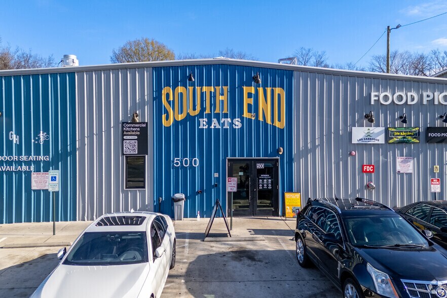 500 W Summit Ave, Charlotte, NC à louer - Photo de l’immeuble – Image 3 sur 19