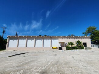Plus de détails pour 2949 2nd Ave N, Palm Springs, FL - Industriel/Logistique à louer