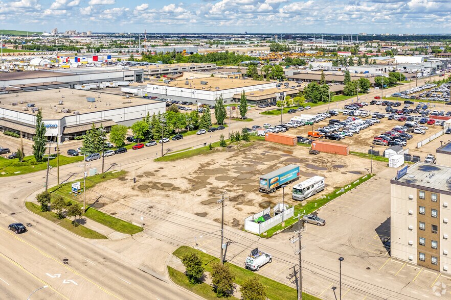 18320 Stony Plain Rd NW, Edmonton, AB à louer - Aérien – Image 2 sur 2