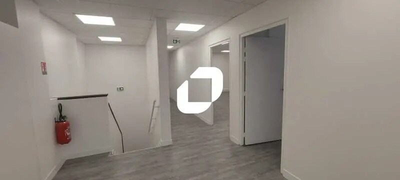 Bureau dans Paris à louer - Photo de l’immeuble – Image 3 sur 9