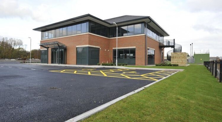 1 Earls Ct, Grangemouth à louer - Photo de l’immeuble – Image 3 sur 4