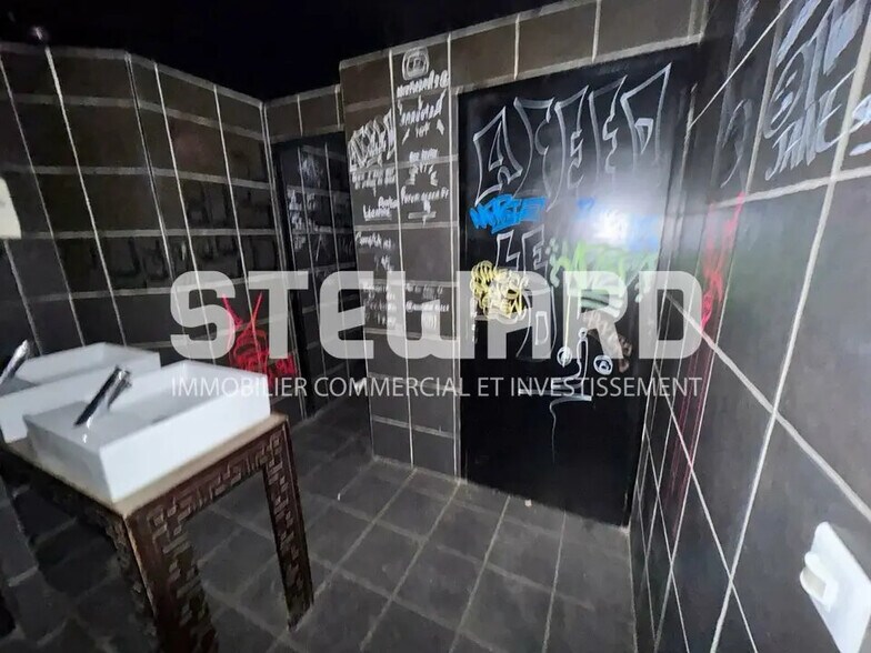 Local commercial dans Lille à louer - Photo intérieure – Image 2 sur 8