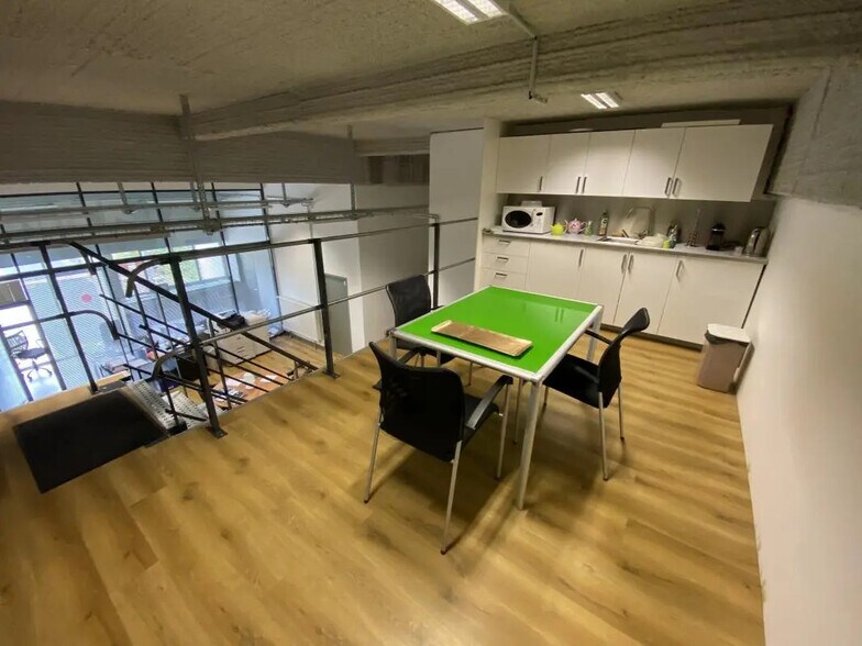 Bureau dans Bègles à louer - Photo de l’immeuble – Image 3 sur 16