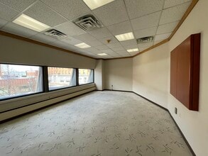 511 Ashmun St, Sault Sainte Marie, MI à louer Photo intérieure– Image 2 sur 10