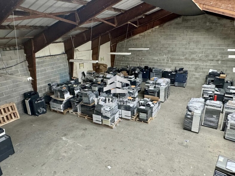 Local d'activités dans Haute-Goulaine à vendre - Photo de l’immeuble – Image 3 sur 5