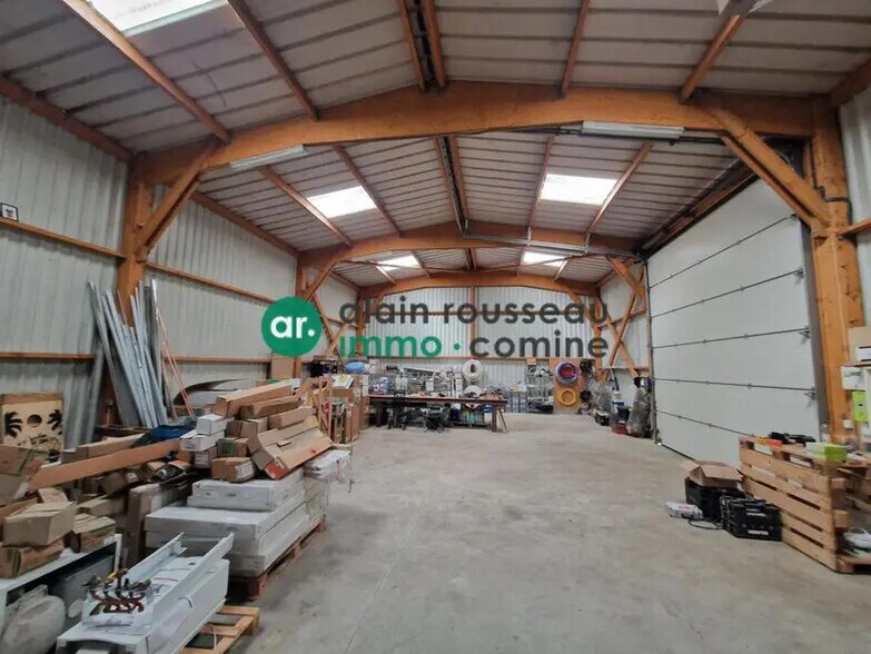Local d’activités dans Loire-Authion à louer - Photo de l’immeuble – Image 2 sur 4