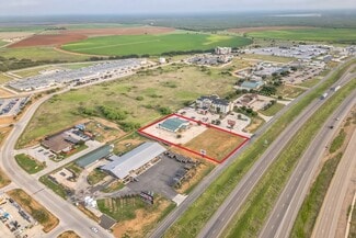 Plus de détails pour 410 S Interstate 35, Pearsall, TX - Local commercial à louer