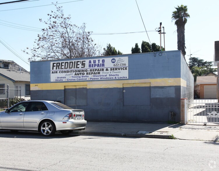 334 E Center St, Pomona, CA à vendre - Photo de l’immeuble – Image 2 sur 7