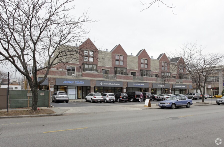 1301 W Diversey Pky, Chicago, IL à louer - Photo de l’immeuble – Image 2 sur 4
