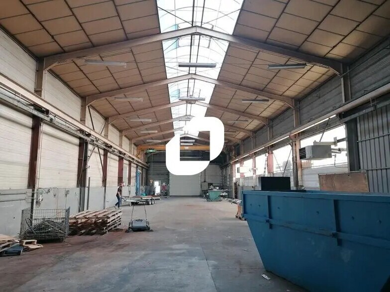 Local d’activités dans Jassans-Riottier à louer - Photo de l’immeuble – Image 1 sur 10