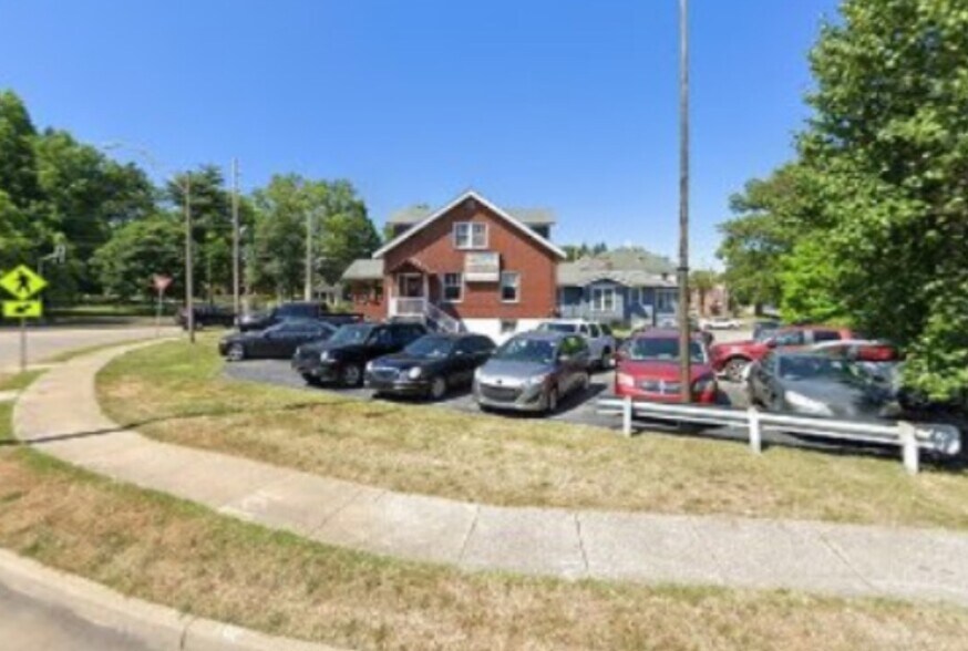 212 S Kingshighway St, Saint Charles, MO à vendre - Photo de l’immeuble – Image 2 sur 2