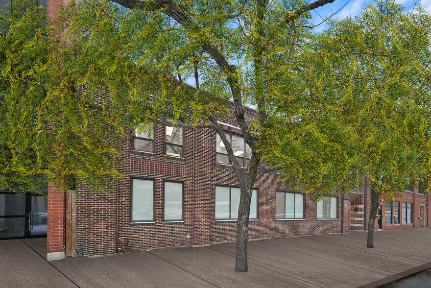 526 N Western Ave, Chicago, IL à vendre - Photo de l’immeuble – Image 3 sur 68