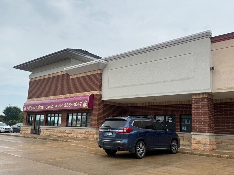 1310-1430 Lake St, Spirit Lake, IA à vendre - Photo de l’immeuble – Image 3 sur 12