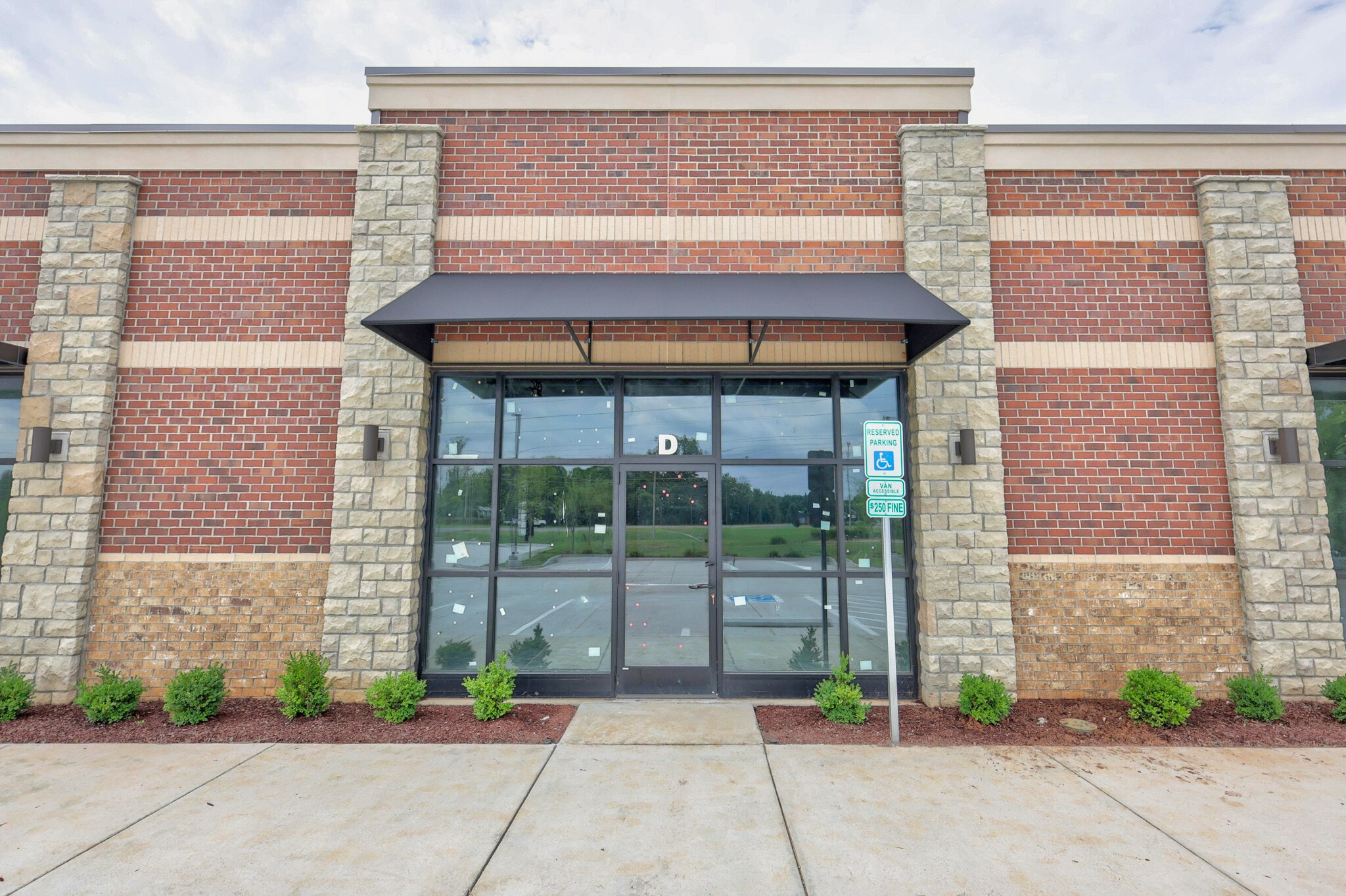 2216 Dr Martin Luther King Blvd, Murfreesboro, TN à louer Photo de l’immeuble– Image 1 sur 3