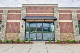 2216 Dr Martin Luther King Blvd, Murfreesboro, TN à louer Photo de l’immeuble– Image 1 sur 3