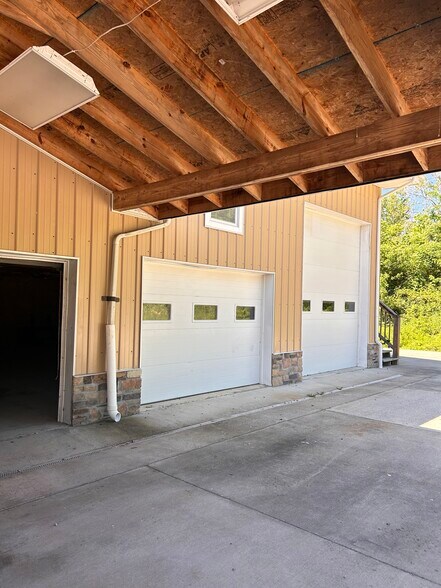 411 Fairchance Rd, Morgantown, WV à louer - Photo de l’immeuble – Image 3 sur 17
