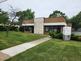 Plus de détails pour 110 E Central Rd, Arlington Heights, IL - Local commercial à vendre
