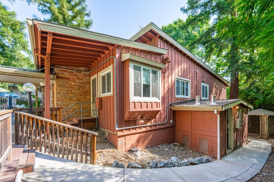 4224 Crestline Ave, Fair Oaks, CA à vendre - Photo de l’immeuble – Image 2 sur 4