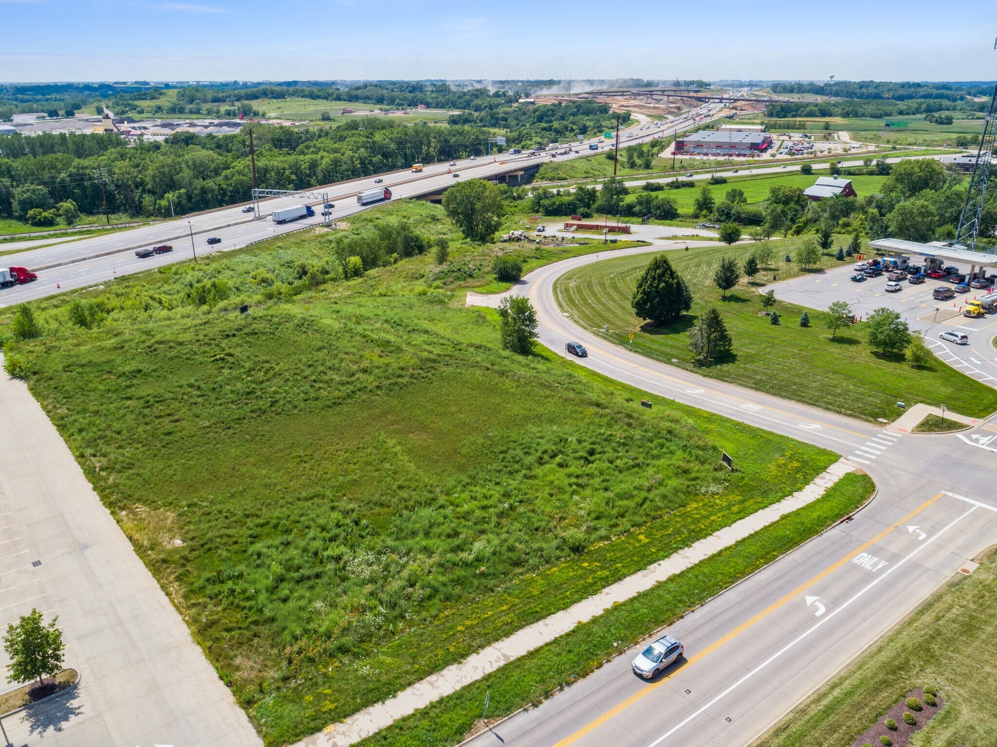 2830 Commerce Dr, Coralville, IA à vendre Photo principale– Image 1 sur 15