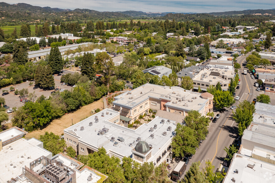 331-349 Healdsburg Ave, Healdsburg, CA à louer - Aérien – Image 2 sur 3