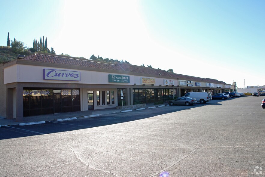 4400 N Mesa St, El Paso, TX à louer - Photo de l’immeuble – Image 2 sur 13