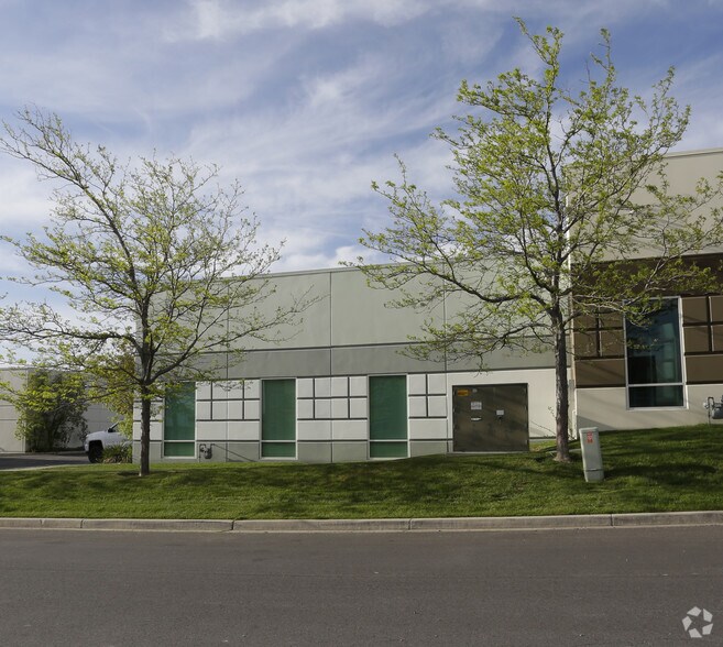 6117 W 9790 S, West Jordan, UT à louer - Photo de l’immeuble – Image 3 sur 3
