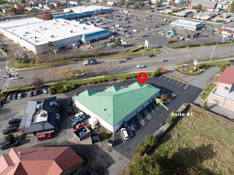 230 Cabot Dr, Oak Harbor, WA à louer - Photo de l’immeuble – Image 2 sur 7