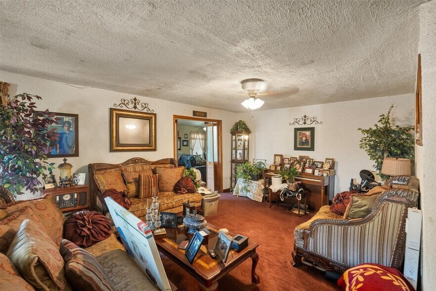19160 Terri Ln, Conroe, TX à vendre - Photo de l’immeuble – Image 3 sur 14