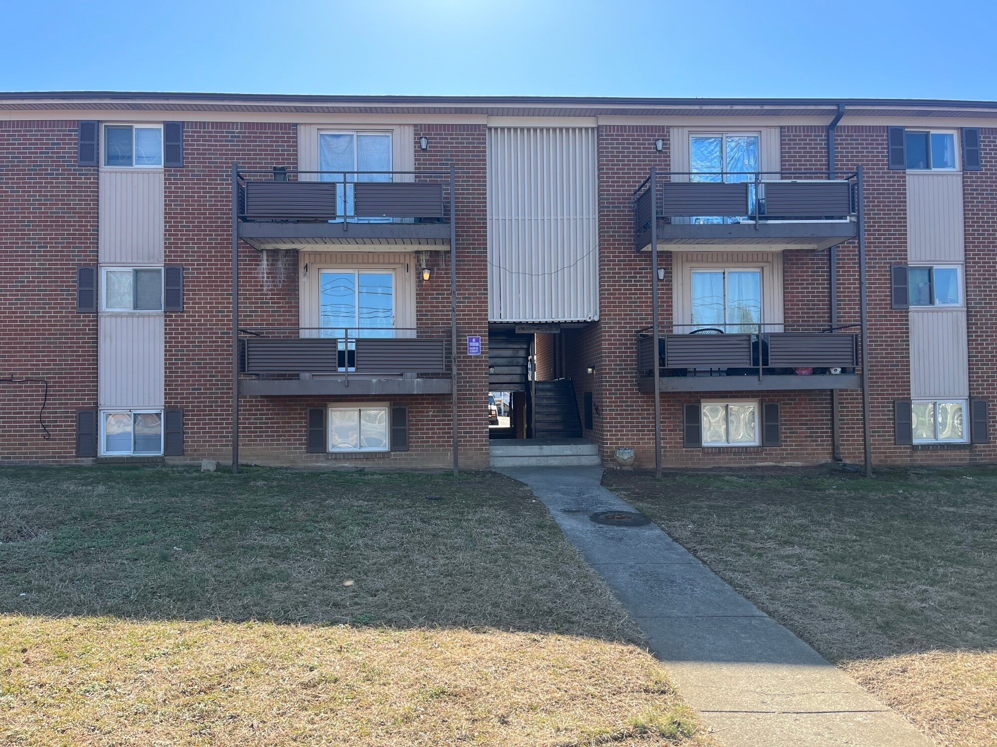 125 W Virginia Ave, Vinton, VA à vendre Photo de l’immeuble– Image 1 sur 6