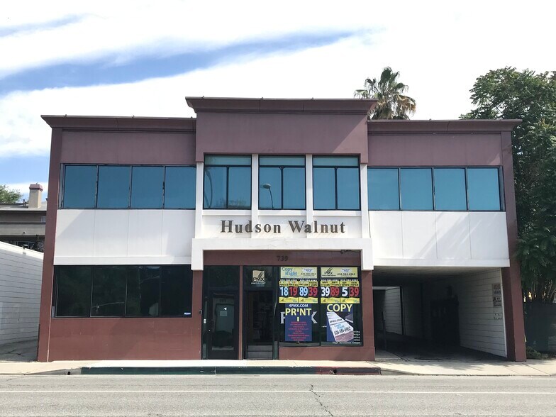 739 E Walnut St, Pasadena, CA à louer - Photo principale – Image 1 sur 5
