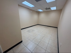 4407-4497 SW Martin Hwy, Palm City, FL à louer Photo intérieure– Image 1 sur 7