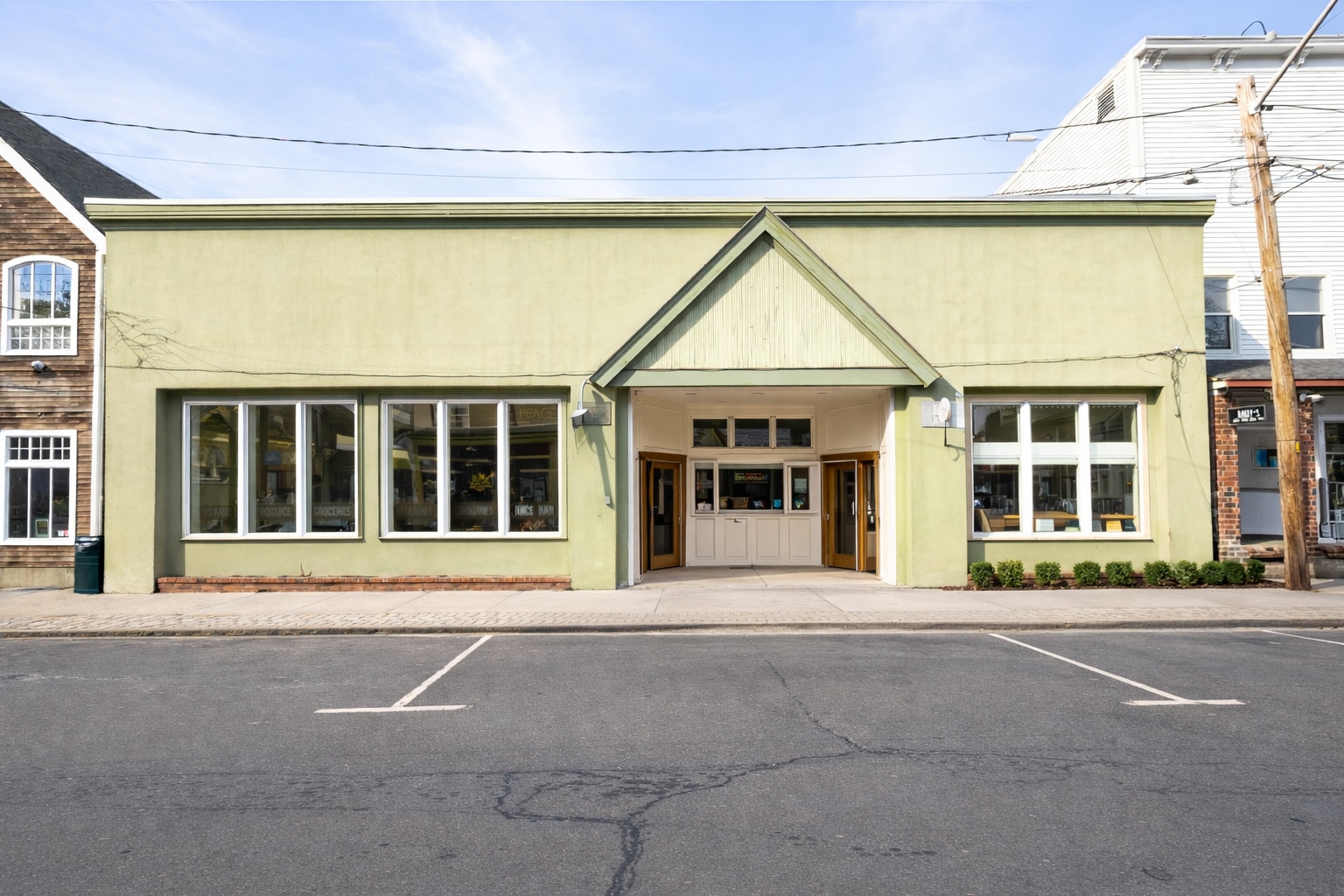 38 Front St, Greenport, NY à louer Photo principale– Image 1 sur 2