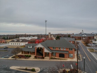 Plus de détails pour 200 Howard Street #101 & 200 – Bureau à vendre, La Plata, MD