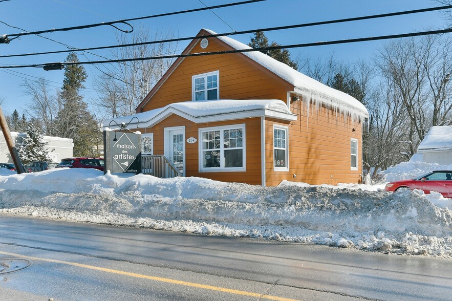 254 Ch de la Grande-Côte, Rosemère, QC à vendre - Photo principale – Image 1 sur 4