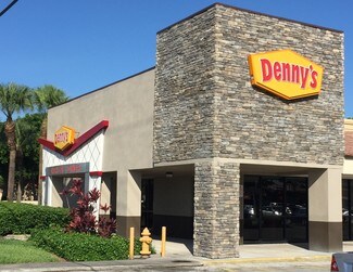 Plus de détails pour 18600 NW 67th Ave, Miami Gardens, FL - Local commercial à louer