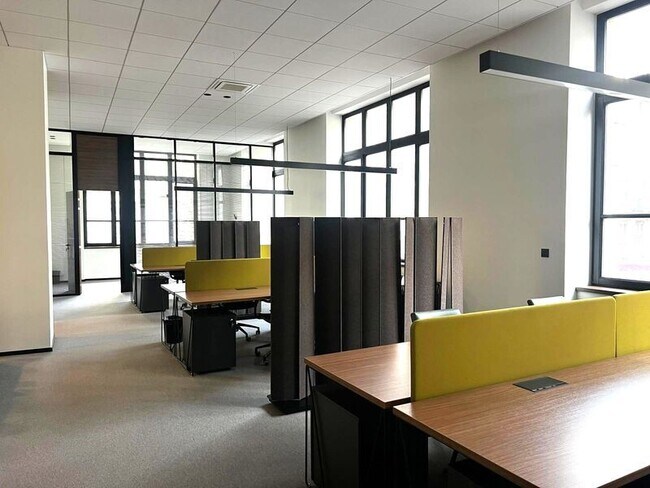 Plus de détails pour Bureau à louer